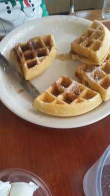 Eddy's Chicken And Waffles