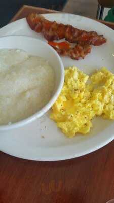 Eddy's Chicken And Waffles