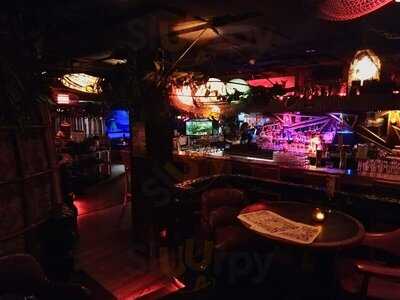 Alibi Restaurant And Lounge