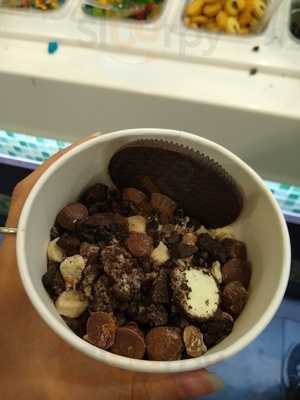 Yogurtland