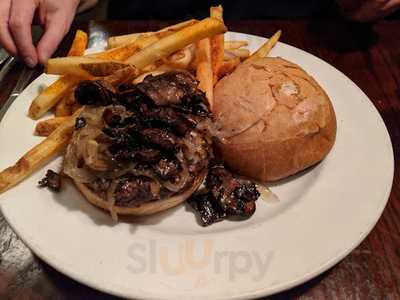 Hanson's Grill And Tavern