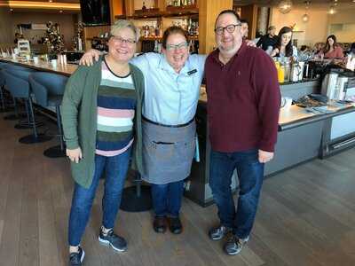 Vistal Bar + Restaurant