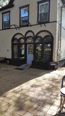 Madeleine Bakery & Bistro