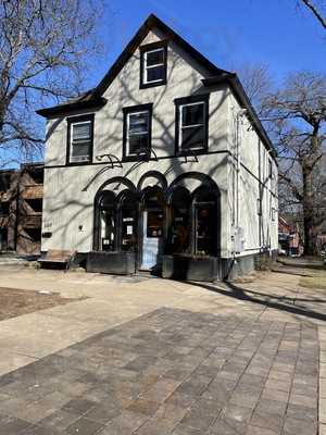 Madeleine Bakery & Bistro