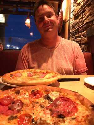 Sammy's Woodfired Pizza Sahara