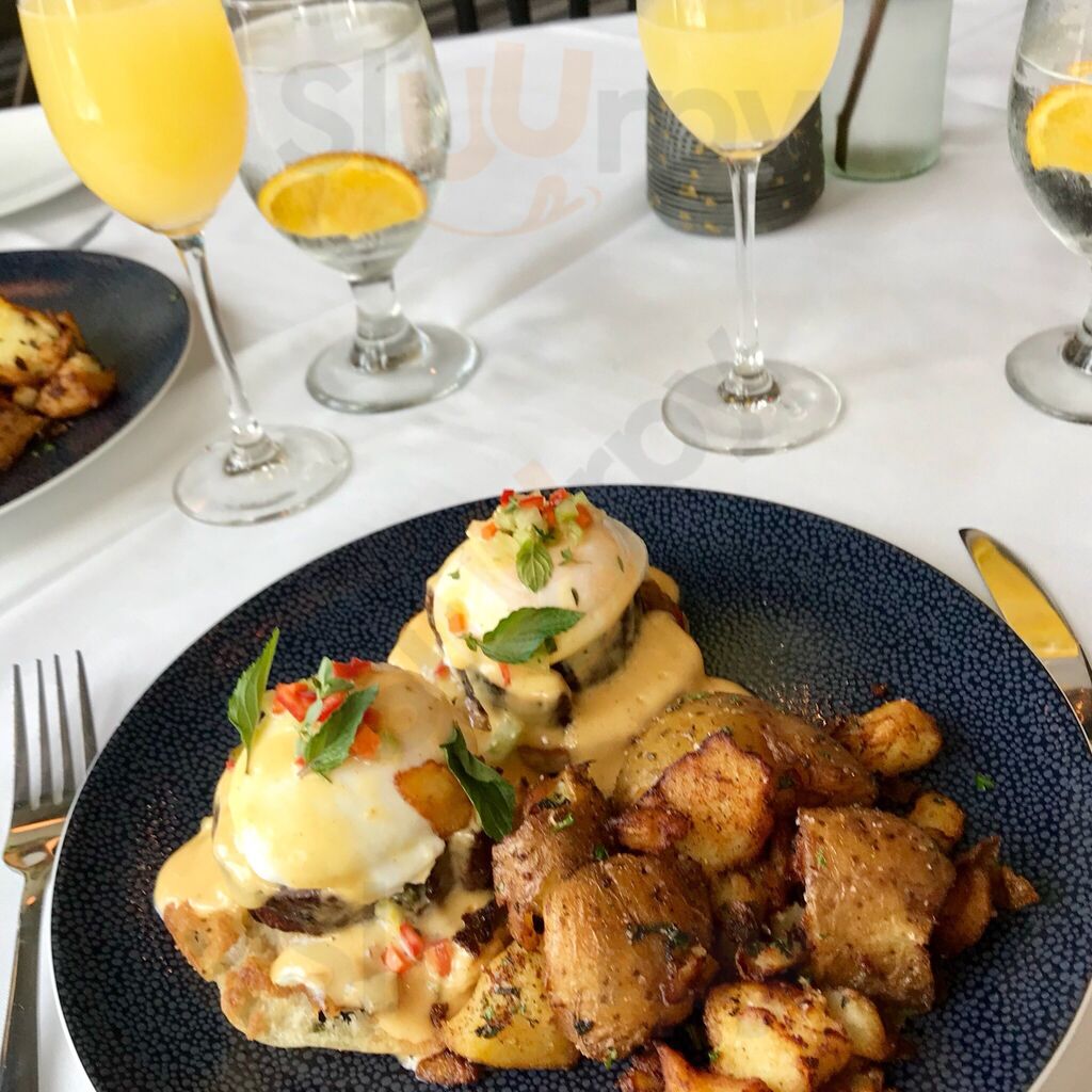 Hudson's Fine Hill Country Dining