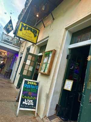 French Quarter Courtyard Grill