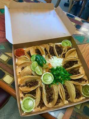 Tres Betos Taqueria
