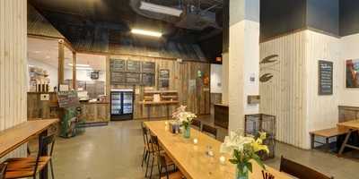 Luke's Lobster Market East