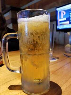 Twin Peaks Restaurants