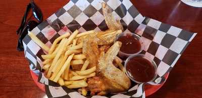 Broadway Pub & Grill