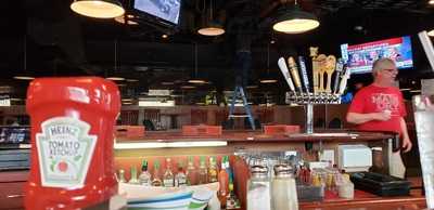 Broadway Pub & Grill