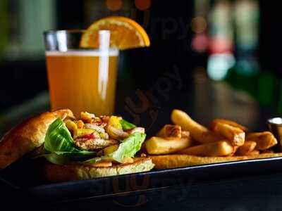 Warehouse Bar & Grille