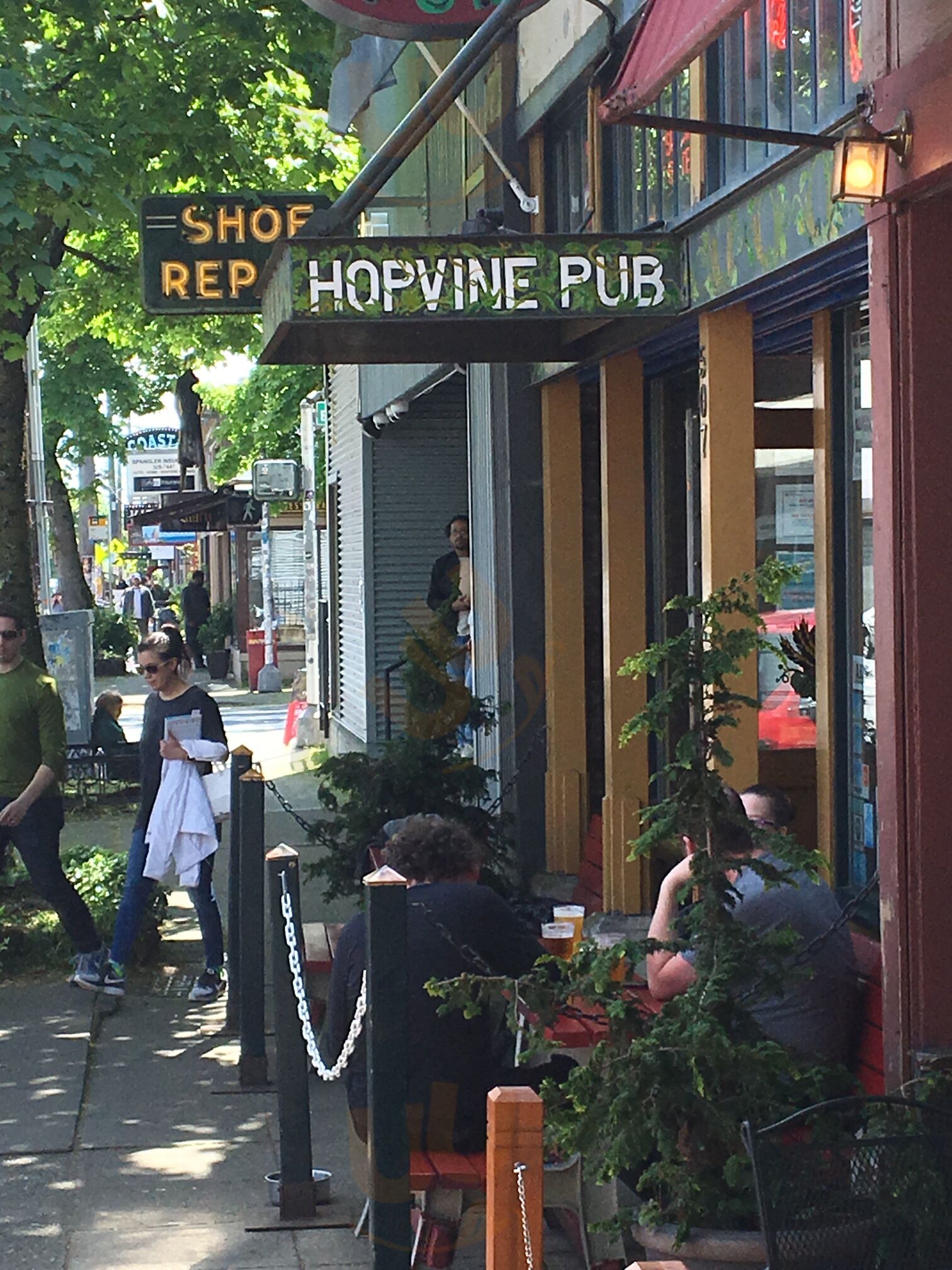 Hopvine Pub