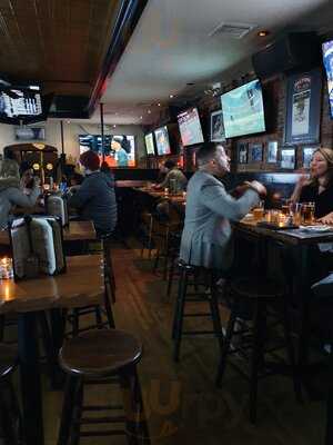 Dalton's Bar & Grill