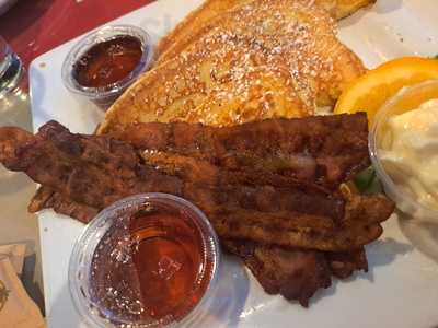 Ichabod's Lounge And Restaurant