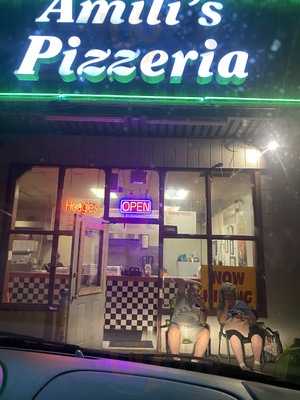 Amili's Pizzeria