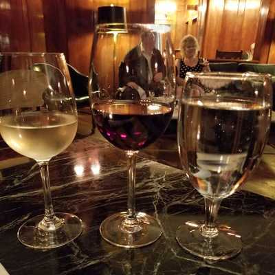 Dunbar Room At Hotel Sorrento