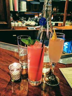 Dunbar Room At Hotel Sorrento