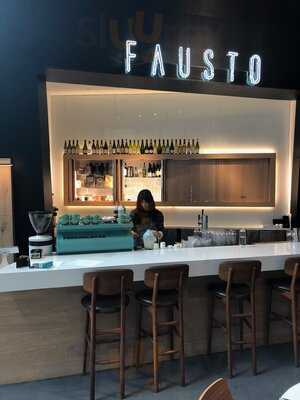 Fausto