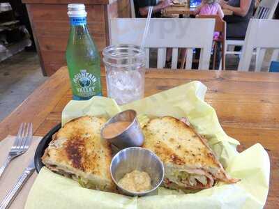 Humble Bee Bakery And Cafe