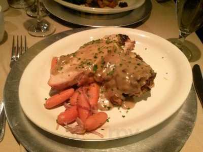 M Street Bar & Grill