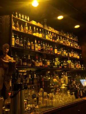 Kells Irish Restaurant And Bar