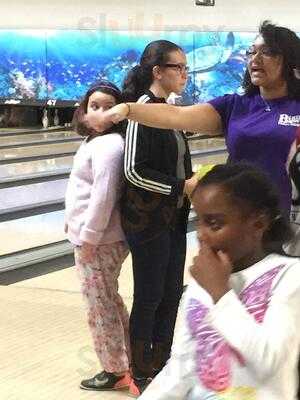 Bird Bowl Bowling Center