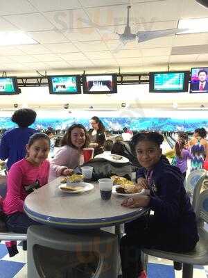 Bird Bowl Bowling Center