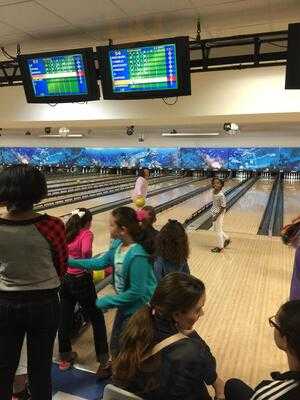 Bird Bowl Bowling Center