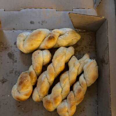 Bellagios Pizza Goose Hollow