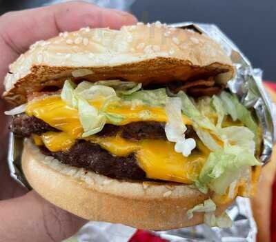 Red Robin Gourmet Burgers