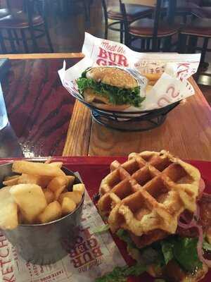 Red Robin Gourmet Burgers