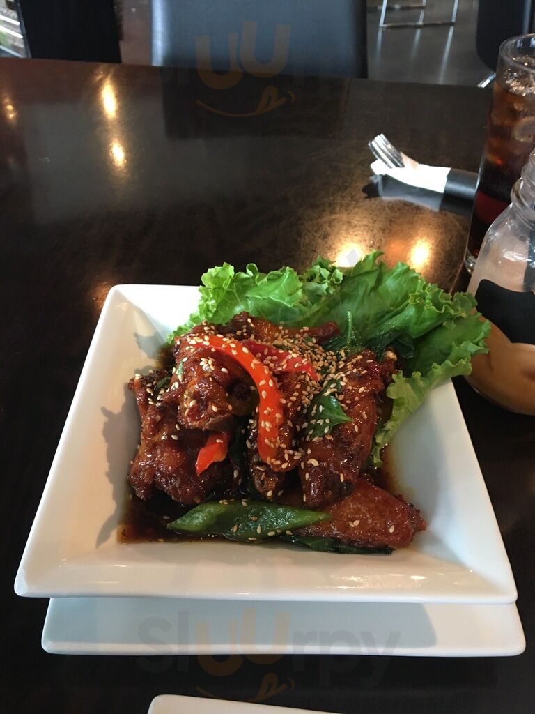 Mai Thai 2 Aksarben Village.