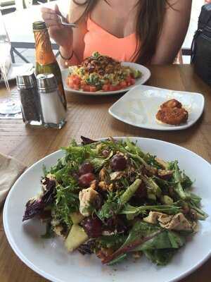 California Pizza Kitchen At Beverly Hills