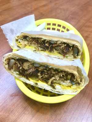 Cilantros Cafeteria Cubana