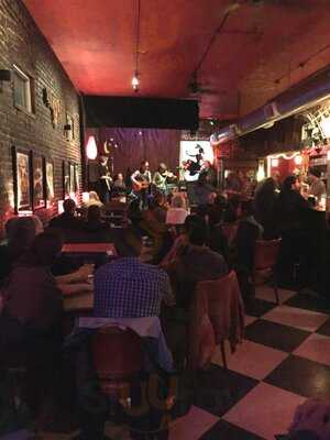 Laurelthirst Public House