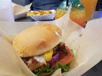 Smitty's Garage Burgers & Beer