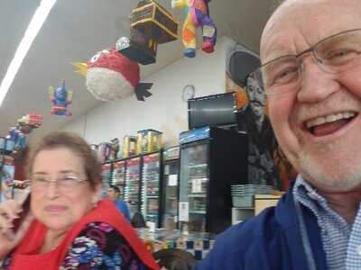 Tortilleria Y Tienda De Leon's