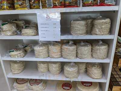 Tortilleria Y Tienda De Leon's