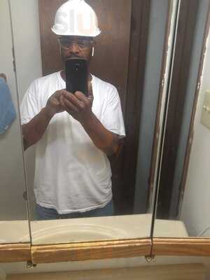 Riverside Bbq And Drive Thru