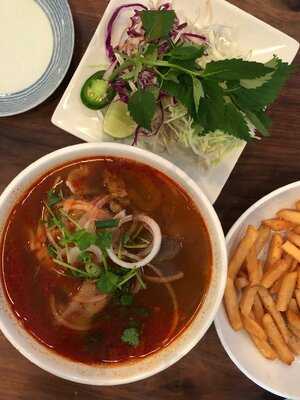 Mignon Pho + Grill