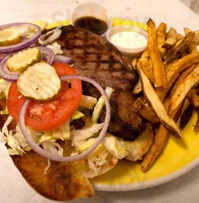 Charlie Brown's Neighborhood Bar & Grill