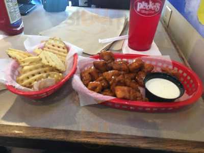 Pluckers Wing Bar
