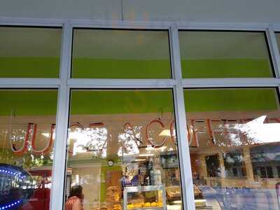 Juice & Coffee Bar