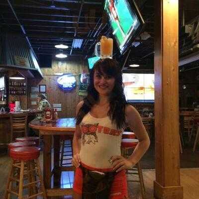 Hooters
