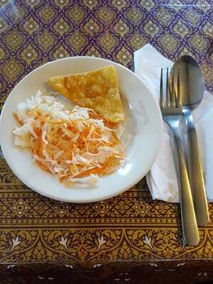 Pla Too Thai Cuisine