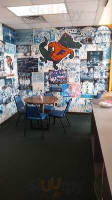 Gator Deli & Sandwiches