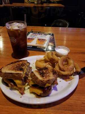 Jackson's Bar And Grill