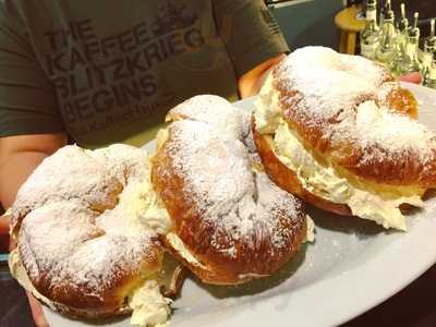 Das Kaffeehaus Von Frau Burkhart